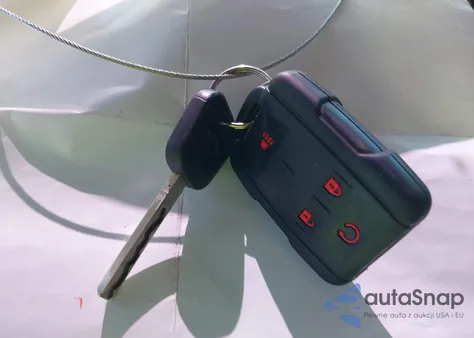 2017 Chevrolet Silverado 1500 High Country z USA, uszkodzony, nr VIN 3GCPCTEJ1HG425517